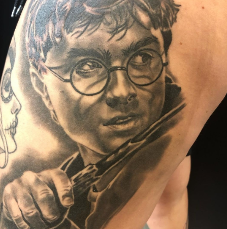 Harry Potter Portrait tattoo gestochen in Düsseldorf