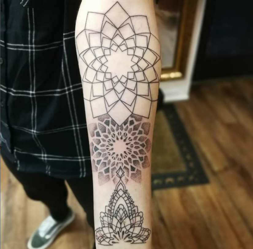 3 Mandala tattoos auf einem Arm